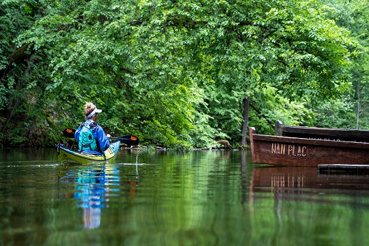 Facing Waves: Paddling Poland’s Krutynia River on FOX