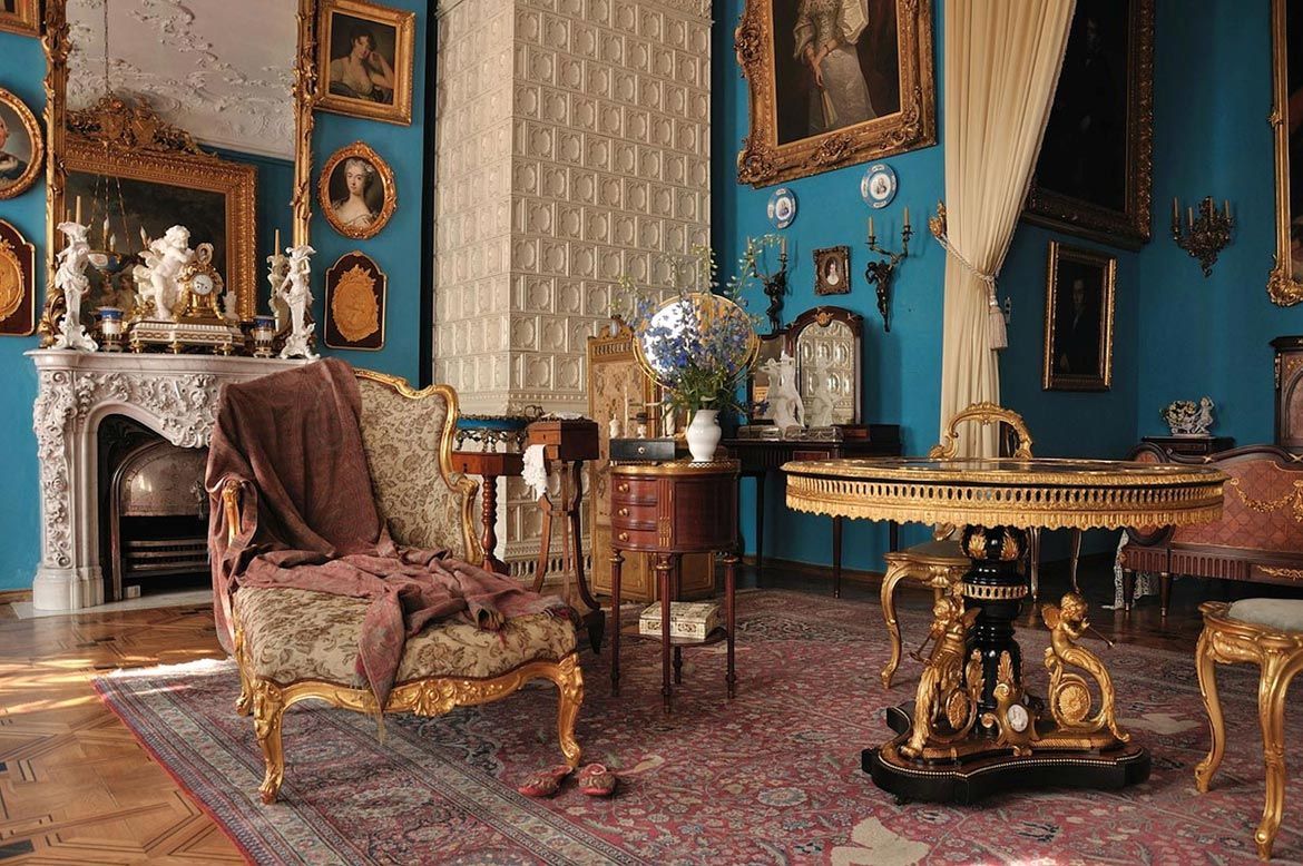 Kozlowka - Baroque residence and socialist-realist art museum