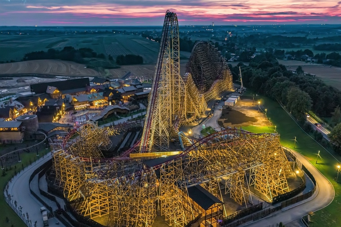 Zadra - the highest hybrid (steel-wood) roller coaster in the world in Energylandia