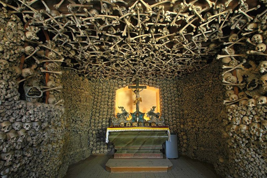 チェルムナの骸骨礼拝堂