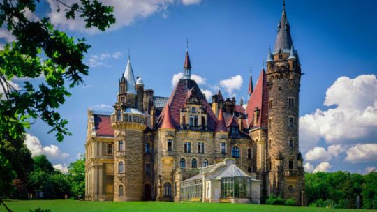 Замок в Мошней в числе наилучших европейских замков!