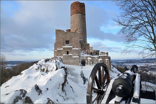zamek_checiny_zima_5_1170.jpg
